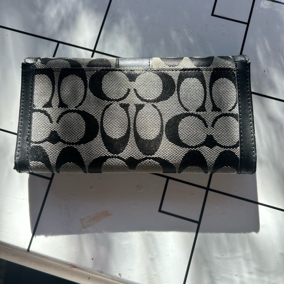 Coach Wallet - Picture 5 of 5